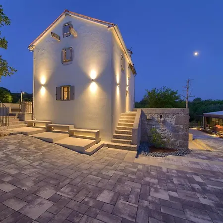 Luxury Jerini Estate