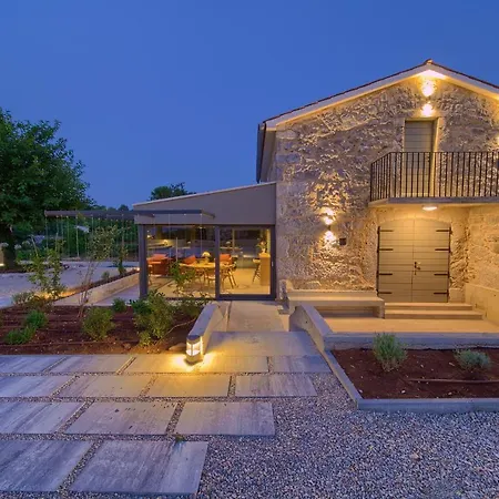 Villa Luxury Jerini Estate