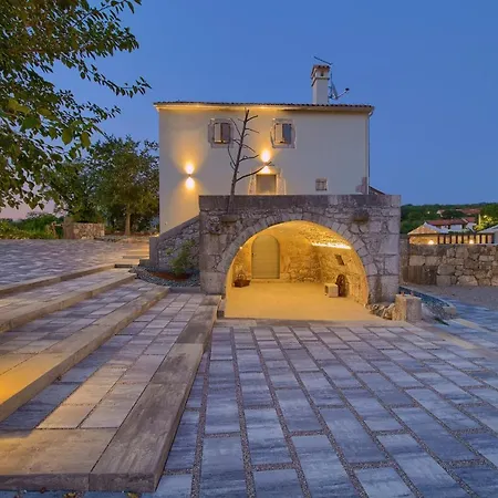 Villa Luxury Jerini Estate *