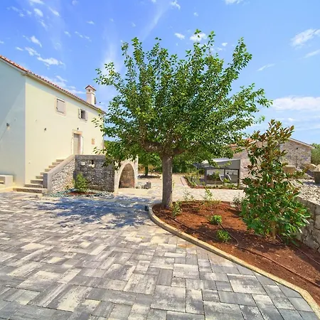 Villa Luxury Jerini Estate *