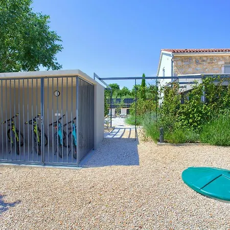 Luxury Jerini Estate *