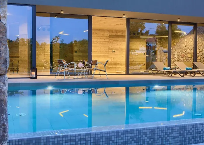 Luxury Jerini Estate Вилла