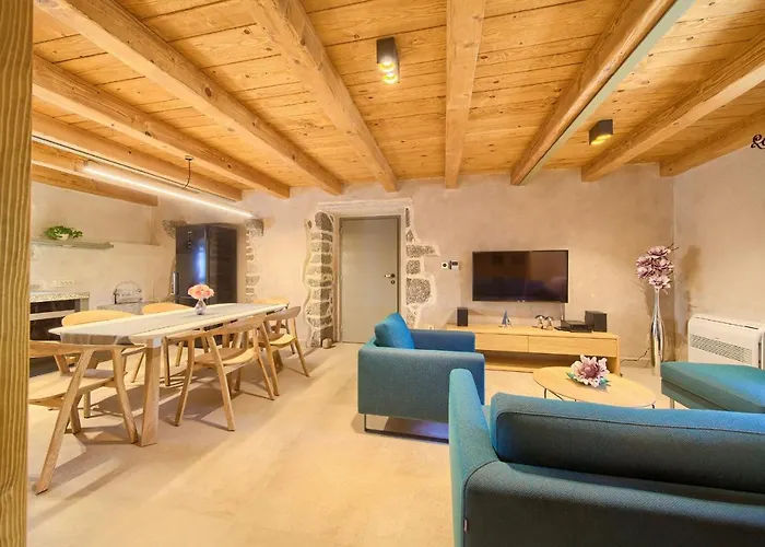 Luxury Jerini Estate Вилла