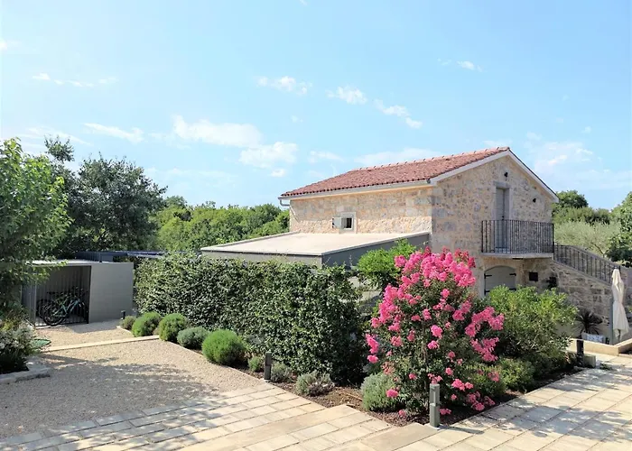 Luxury Jerini Estate * Bajcici