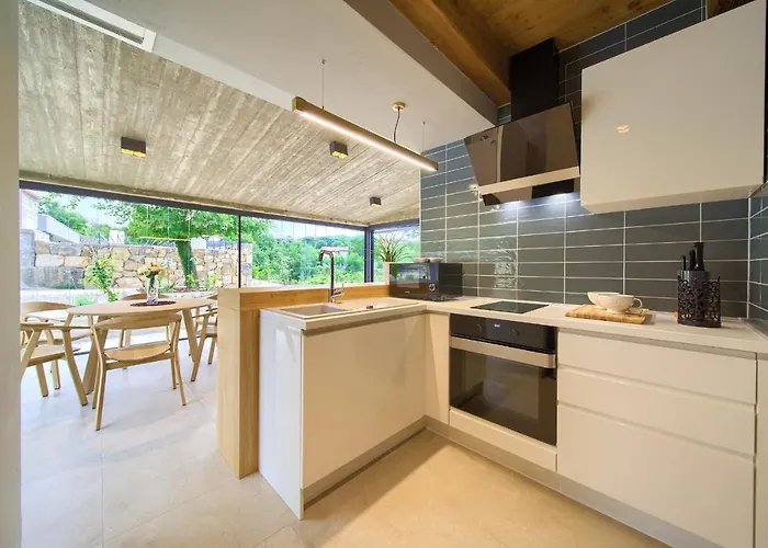 Luxury Jerini Estate * Bajcici