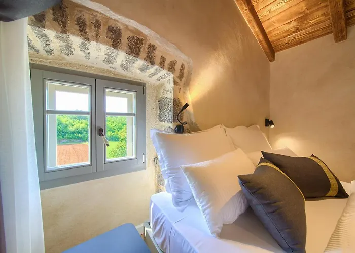 Luxury Jerini Estate Вилла