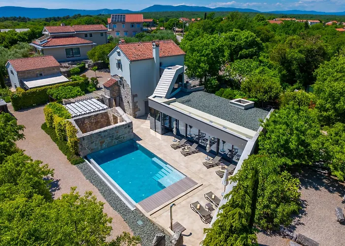 Luxury Jerini Estate *