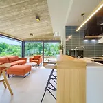 Villa Luxury Jerini Estate *