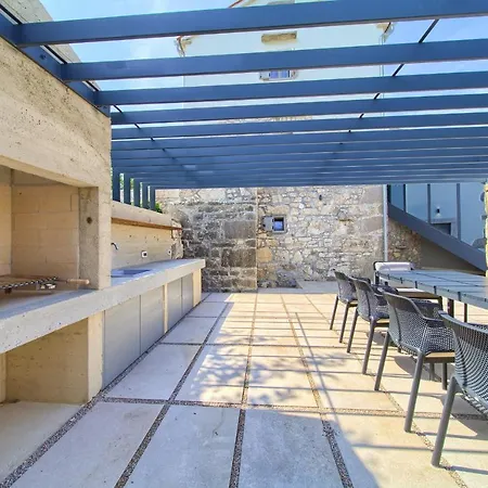 Vila Luxury Jerini Estate *