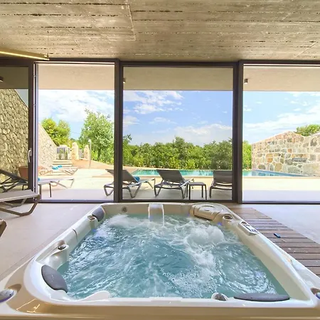 Vila Luxury Jerini Estate *