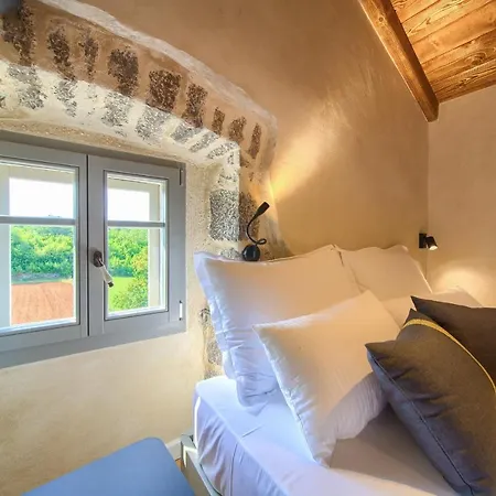 Luxury Jerini Estate Vila