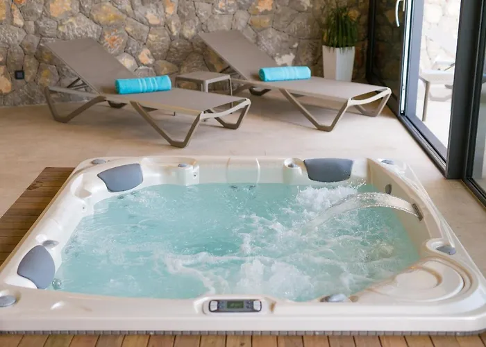 Luxury Jerini Estate Vila