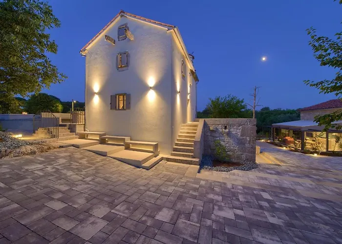 Luxury Jerini Estate