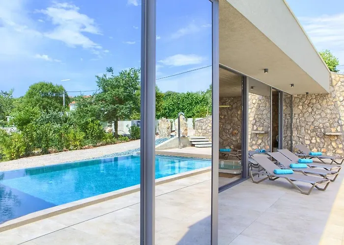 Luxury Jerini Estate Vila *
