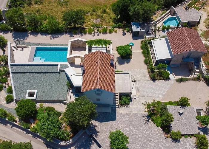 Vila Luxury Jerini Estate